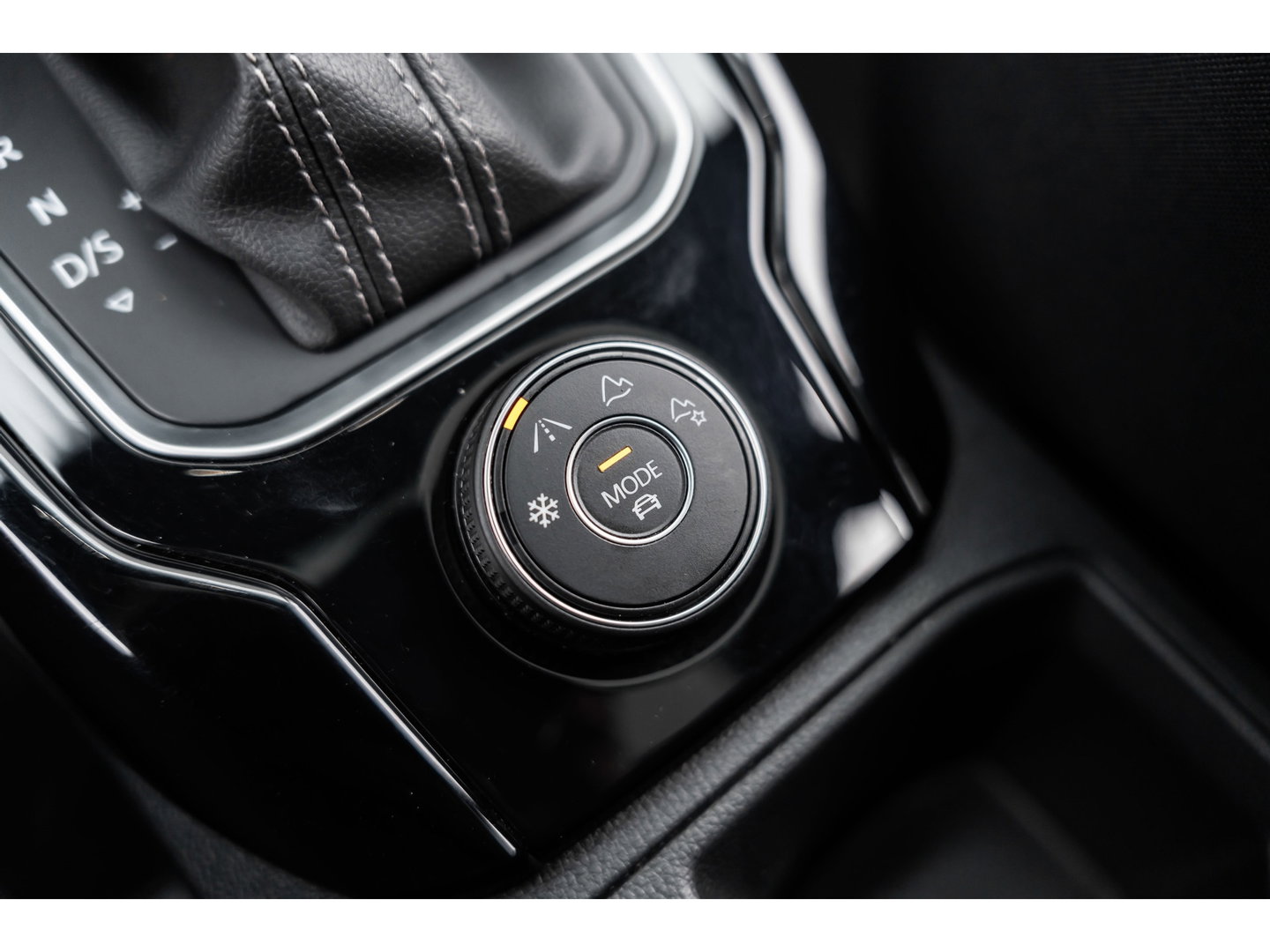 Volkswagen T-Roc 2.0 TSI 4Motion R PANO AKRA KEYLESS LEDER