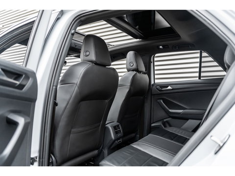 Volkswagen T-Roc 2.0 TSI 4Motion R PANO AKRA KEYLESS LEDER