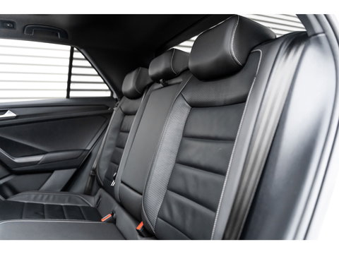 Volkswagen T-Roc 2.0 TSI 4Motion R PANO AKRA KEYLESS LEDER