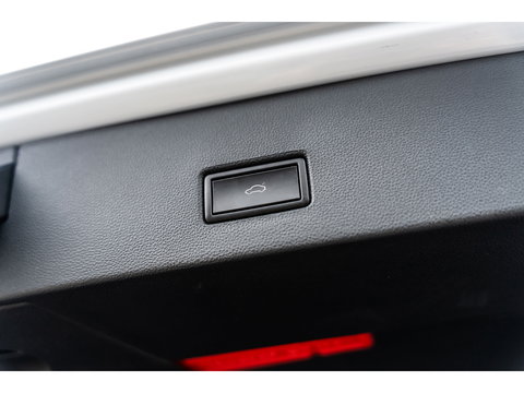 Volkswagen T-Roc 2.0 TSI 4Motion R PANO AKRA KEYLESS LEDER