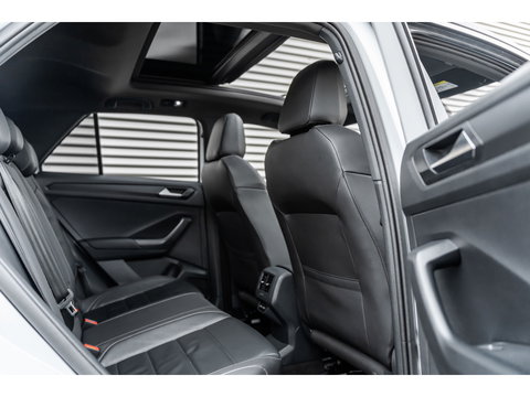 Volkswagen T-Roc 2.0 TSI 4Motion R PANO AKRA KEYLESS LEDER