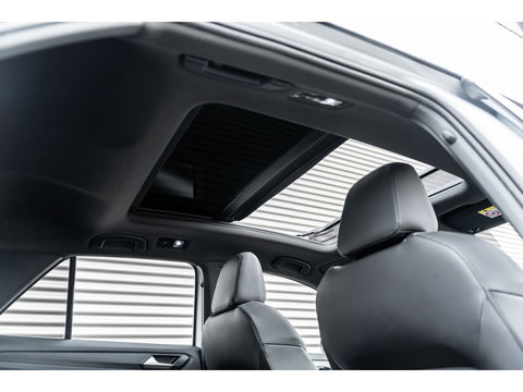 Volkswagen T-Roc 2.0 TSI 4Motion R PANO AKRA KEYLESS LEDER