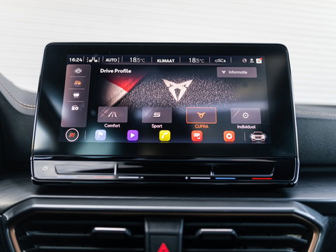 CUPRA Leon ST 2.0 TSI 4DRIVE PANO CAMERA BEATS TREKH. KEYLESS