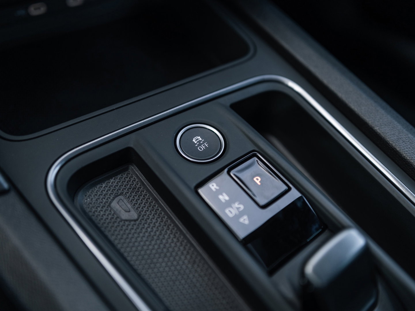 CUPRA Leon ST 2.0 TSI 4DRIVE PANO CAMERA BEATS TREKH. KEYLESS