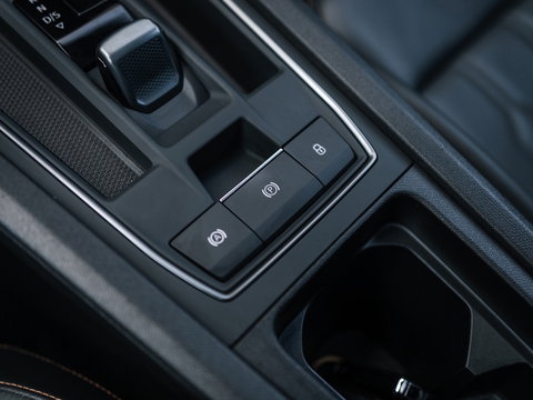 CUPRA Leon ST 2.0 TSI 4DRIVE PANO CAMERA BEATS TREKH. KEYLESS