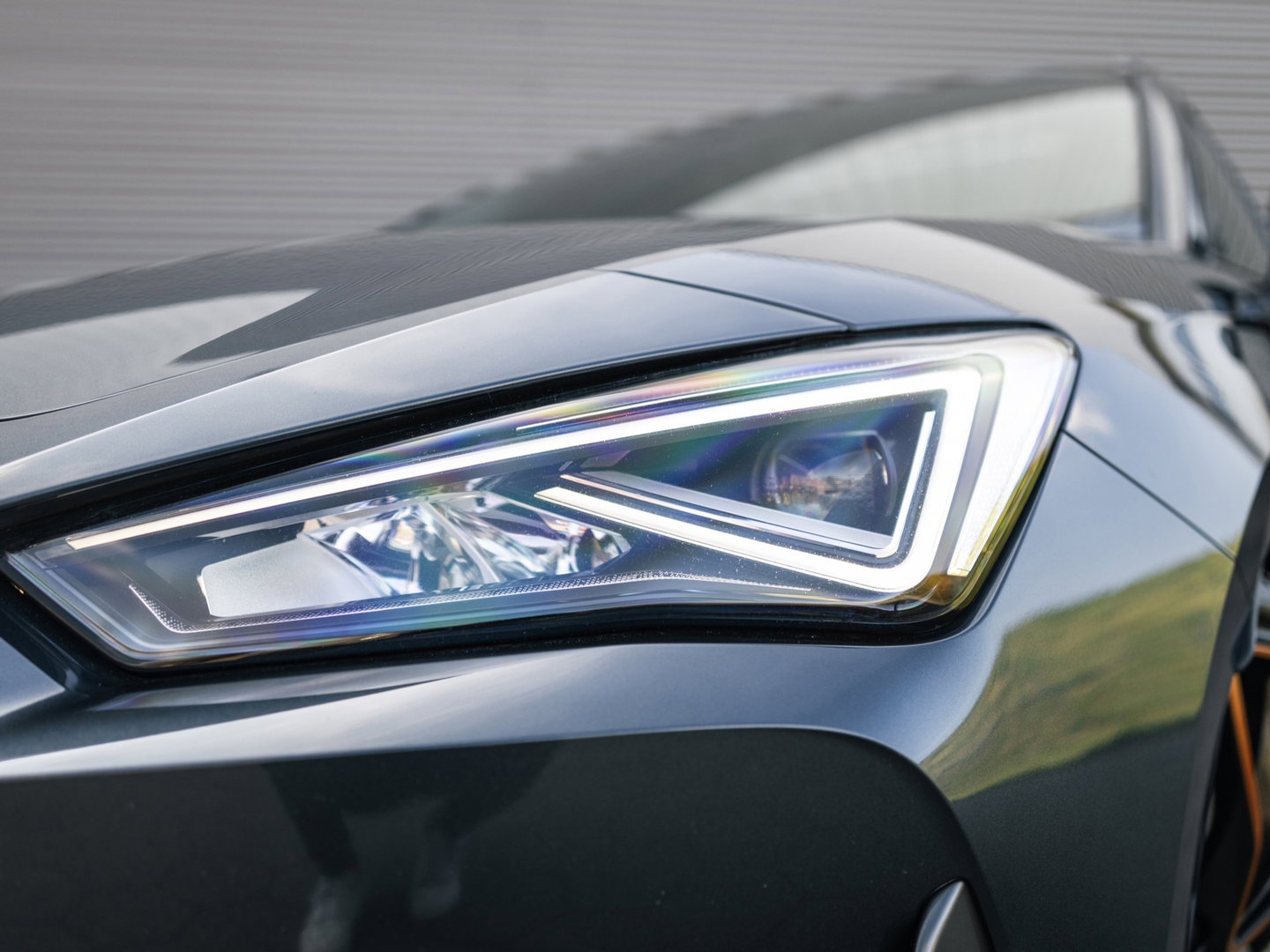 CUPRA Leon ST 2.0 TSI 4DRIVE PANO CAMERA BEATS TREKH. KEYLESS