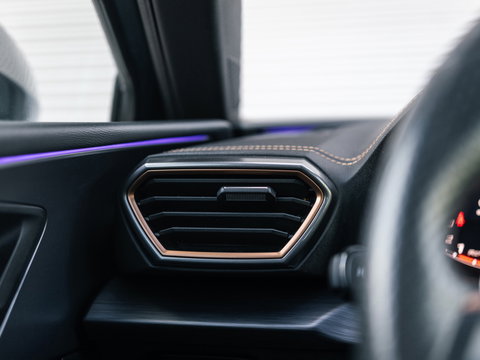 CUPRA Leon ST 2.0 TSI 4DRIVE PANO CAMERA BEATS TREKH. KEYLESS