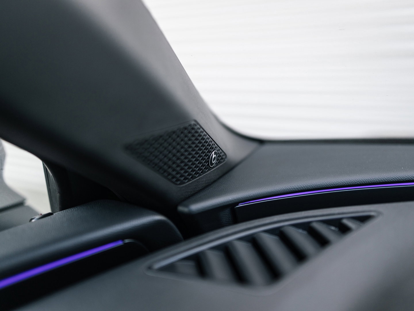 CUPRA Leon ST 2.0 TSI 4DRIVE PANO CAMERA BEATS TREKH. KEYLESS