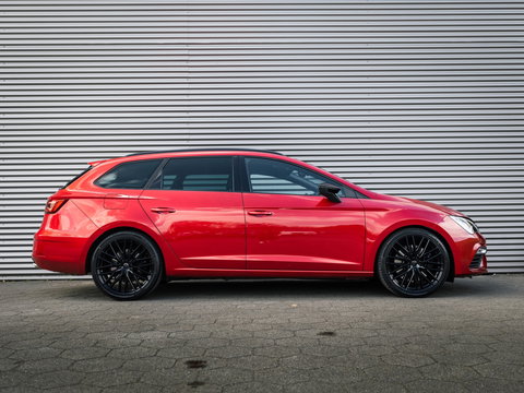 SEAT Leon ST 2.0 TSI CUPRA 300 4DRIVE VIRTUAL BEATS DCC