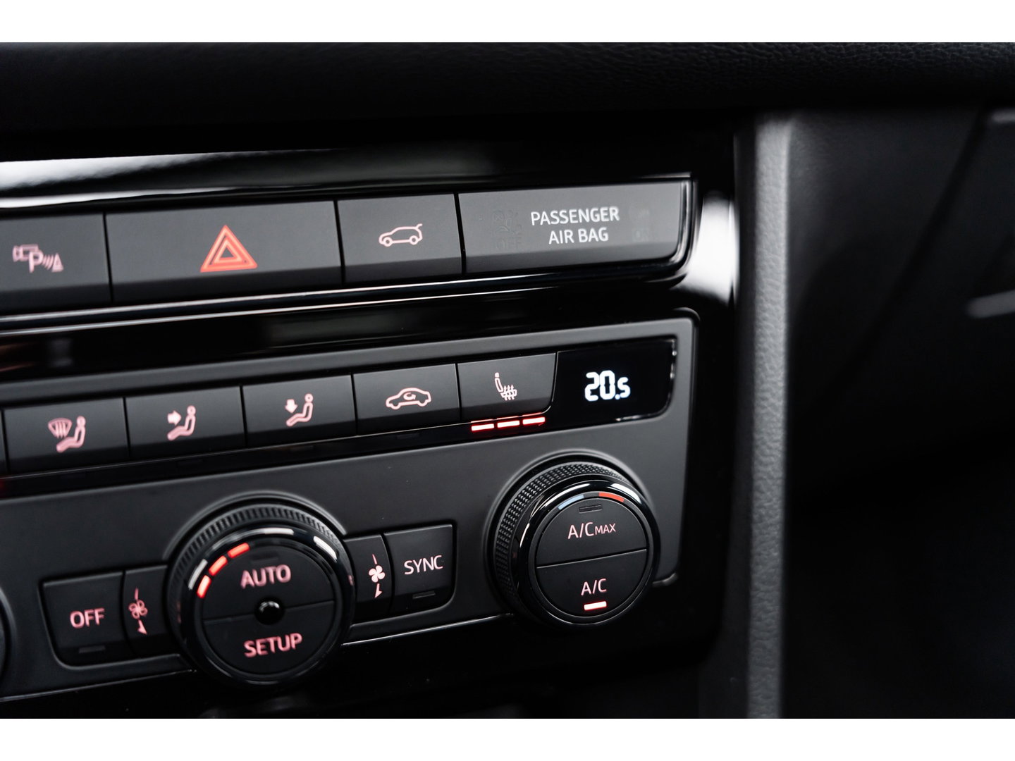 CUPRA Ateca 2.0 TSI 4DRIVE PANO BEATS BREMBO CAMERA KEYLESS