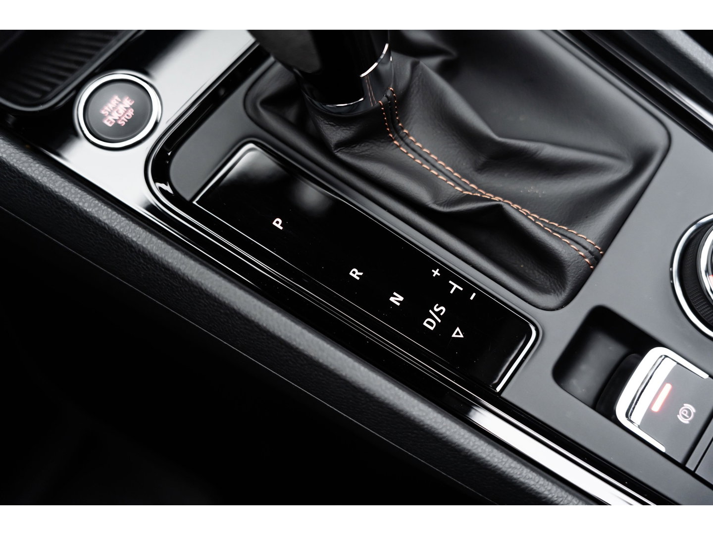 CUPRA Ateca 2.0 TSI 4DRIVE PANO BEATS BREMBO CAMERA KEYLESS