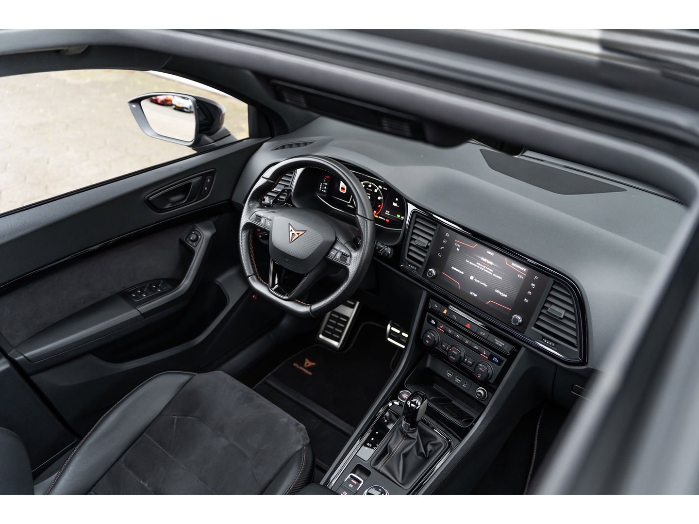 CUPRA Ateca 2.0 TSI 4DRIVE PANO BEATS BREMBO CAMERA KEYLESS