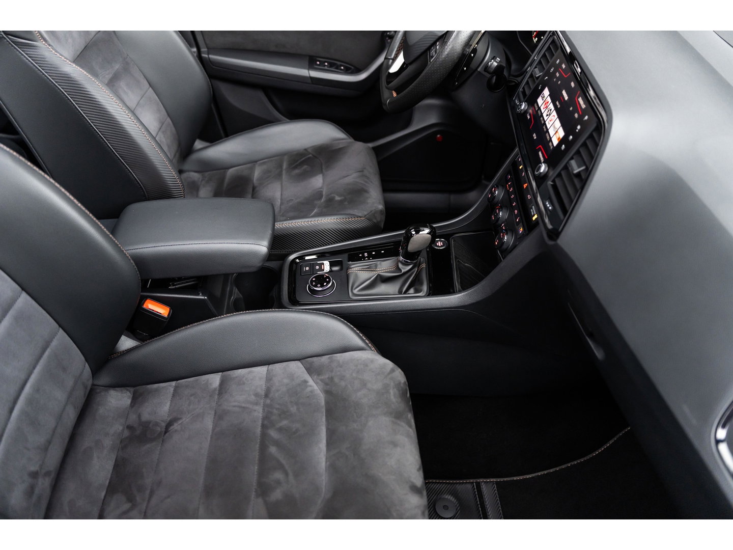 CUPRA Ateca 2.0 TSI 4DRIVE PANO BEATS BREMBO CAMERA KEYLESS