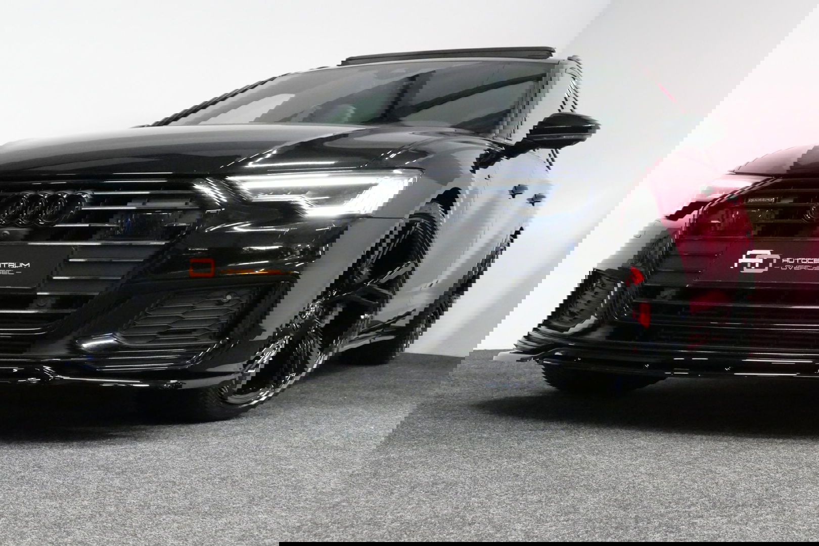 Audi A6 Avant 55 TFSI e quattro S edition Competition / S Line / RS6 Look Diffuser / Maxton Design Bodykit V.2 / Panoramadak / Matrix LED / Apple Carplay - Android Auto / Stoelverwarming / Ambienteverlichting / Stuurwiel verwarming / 21'' LMV / Trekhaak (wegklapb