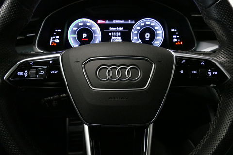 Audi A6 Avant 55 TFSI e quattro S edition Competition / S Line / RS6 Look Diffuser / Maxton Design Bodykit V.2 / Panoramadak / Matrix LED / Apple Carplay - Android Auto / Stoelverwarming / Ambienteverlichting / Stuurwiel verwarming / 21'' LMV / Trekhaak (wegklapb