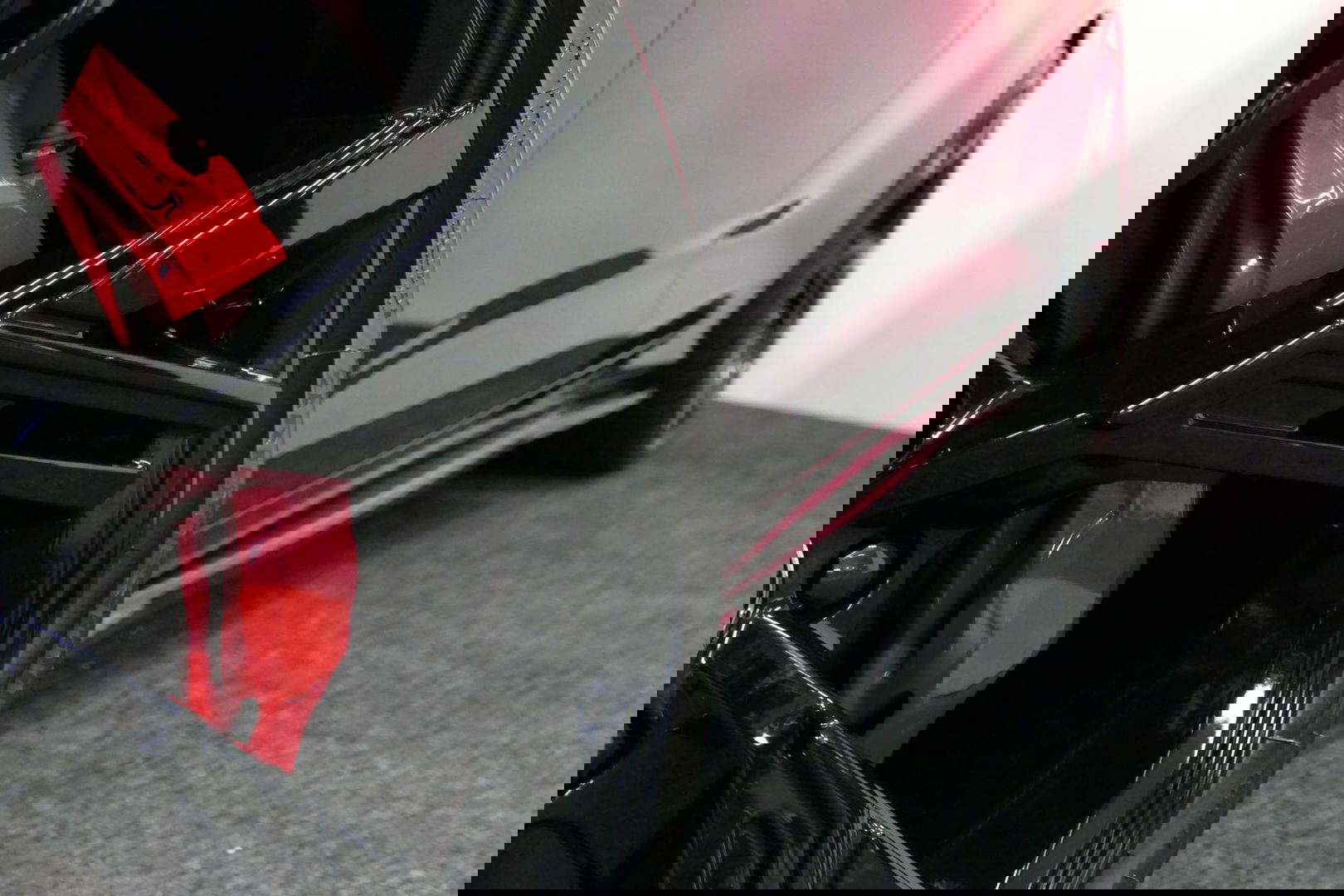 Audi A6 Avant 55 TFSI e quattro S edition Competition / S Line / RS6 Look Diffuser / Maxton Design Bodykit V.2 / Panoramadak / Matrix LED / Apple Carplay - Android Auto / Stoelverwarming / Ambienteverlichting / Stuurwiel verwarming / 21'' LMV / Trekhaak (wegklapb