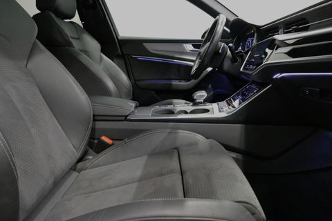 Audi A6 Avant 55 TFSI e quattro S edition Competition / S Line / RS6 Look Diffuser / Maxton Design Bodykit V.2 / Panoramadak / Matrix LED / Apple Carplay - Android Auto / Stoelverwarming / Ambienteverlichting / Stuurwiel verwarming / 21'' LMV / Trekhaak (wegklapb