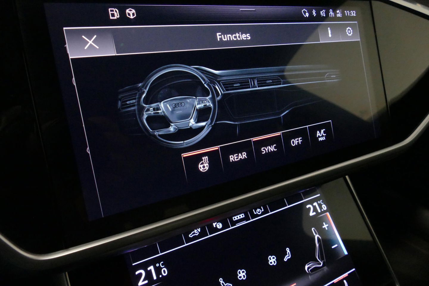 Audi A6 Avant 55 TFSI e quattro S edition Competition / S Line / RS6 Look Diffuser / Maxton Design Bodykit V.2 / Panoramadak / Matrix LED / Apple Carplay - Android Auto / Stoelverwarming / Ambienteverlichting / Stuurwiel verwarming / 21'' LMV / Trekhaak (wegklapb