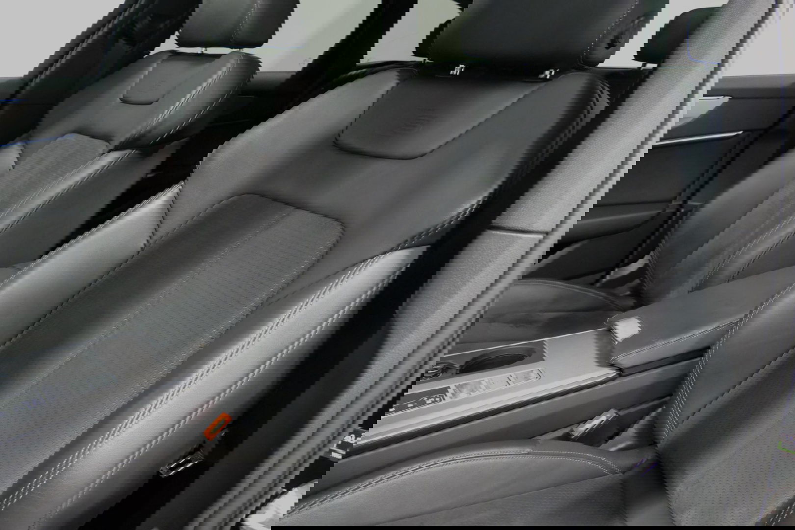 Audi A6 Avant 55 TFSI e quattro S edition Competition / S Line / RS6 Look Diffuser / Maxton Design Bodykit V.2 / Panoramadak / Matrix LED / Apple Carplay - Android Auto / Stoelverwarming / Ambienteverlichting / Stuurwiel verwarming / 21'' LMV / Trekhaak (wegklapb