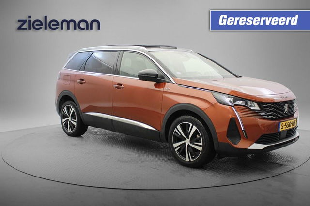 Peugeot 5008 - 1.2 PureTech GT-Line 7 Persoons - Panorama, Trekhaak, Digitaal Cockpit, Carplay, half leer, GERESERVEERD