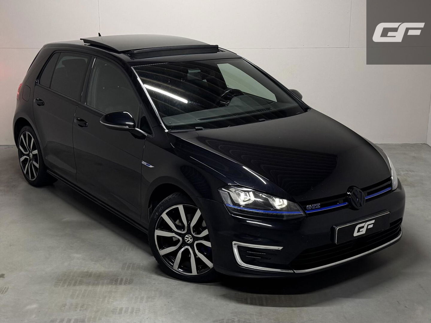 Volkswagen Golf 1.4 TSI GTE Pano DSG Navi Cruise PDC NAP