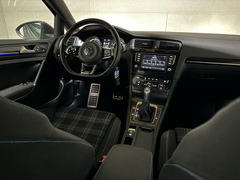 Volkswagen Golf 1.4 TSI GTE Pano DSG Navi Cruise PDC NAP