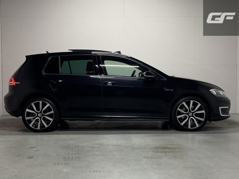 Volkswagen Golf 1.4 TSI GTE Pano DSG Navi Cruise PDC NAP