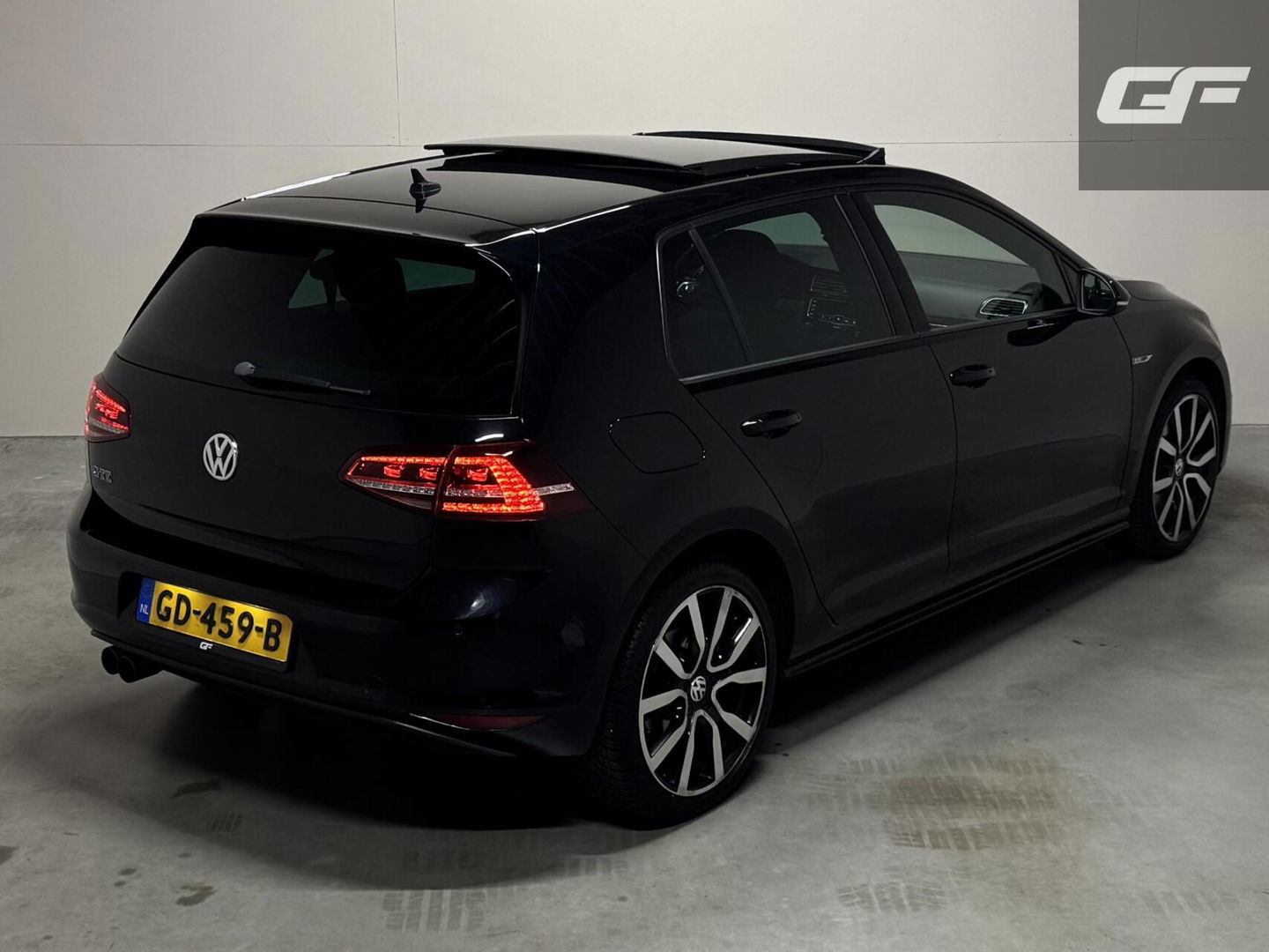 Volkswagen Golf 1.4 TSI GTE Pano DSG Navi Cruise PDC NAP