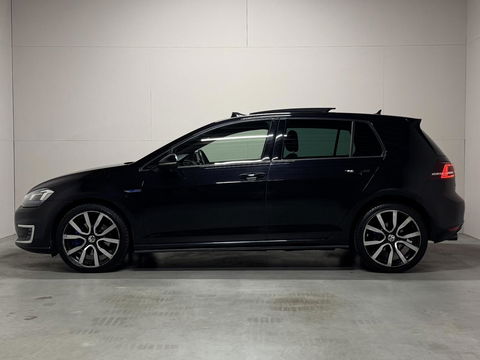Volkswagen Golf 1.4 TSI GTE Pano DSG Navi Cruise PDC NAP