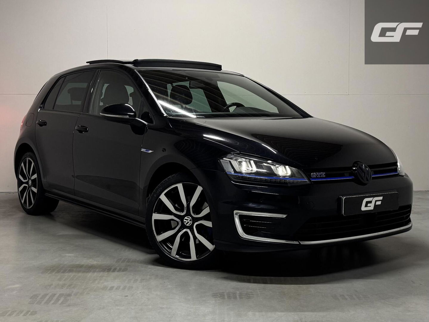 Volkswagen Golf 1.4 TSI GTE Pano DSG Navi Cruise PDC NAP