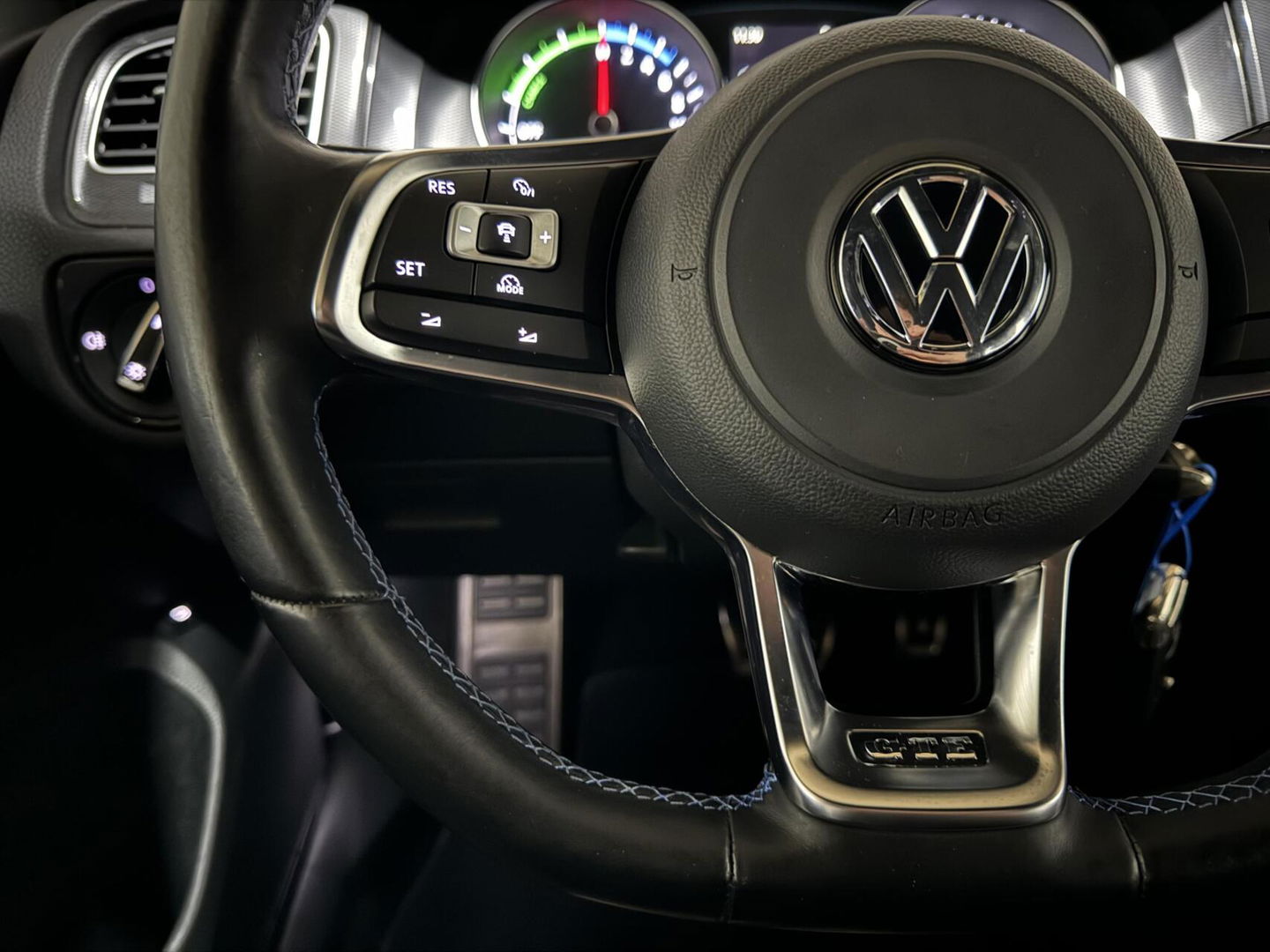 Volkswagen Golf 1.4 TSI GTE Pano DSG Navi Cruise PDC NAP