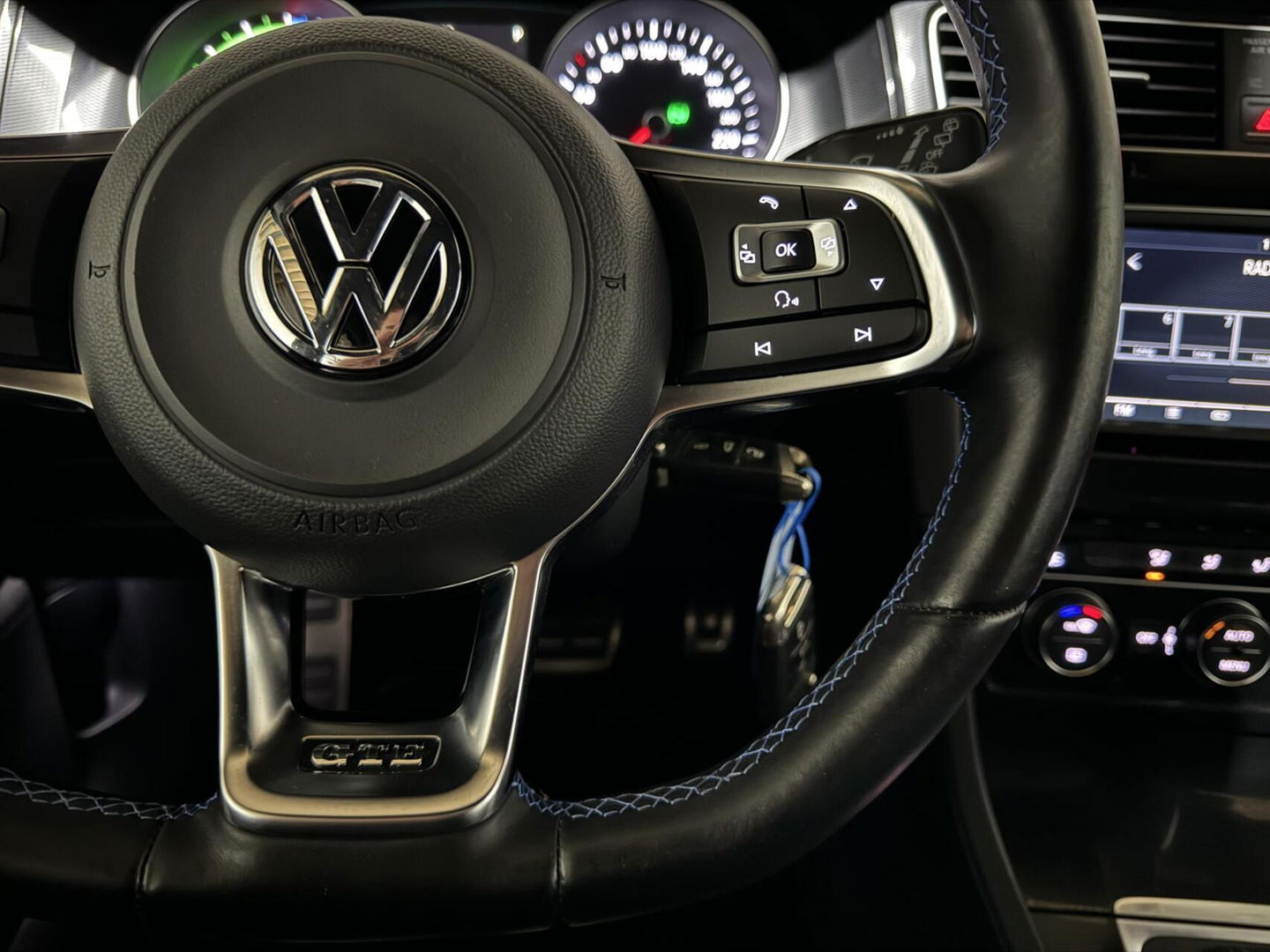 Volkswagen Golf 1.4 TSI GTE Pano DSG Navi Cruise PDC NAP