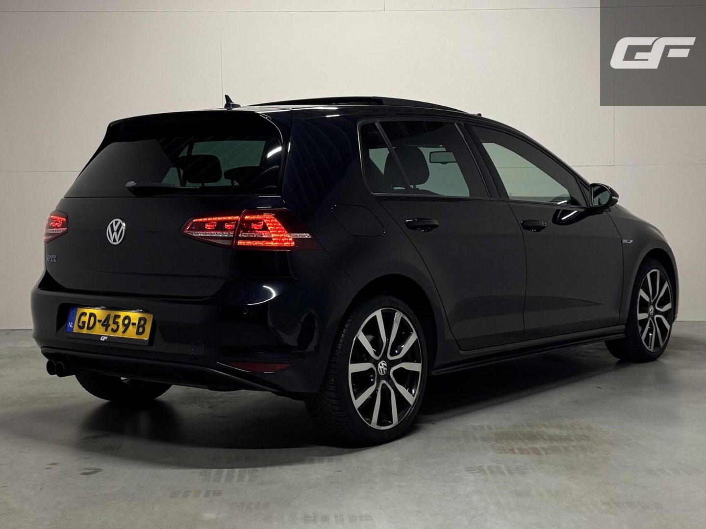Volkswagen Golf 1.4 TSI GTE Pano DSG Navi Cruise PDC NAP