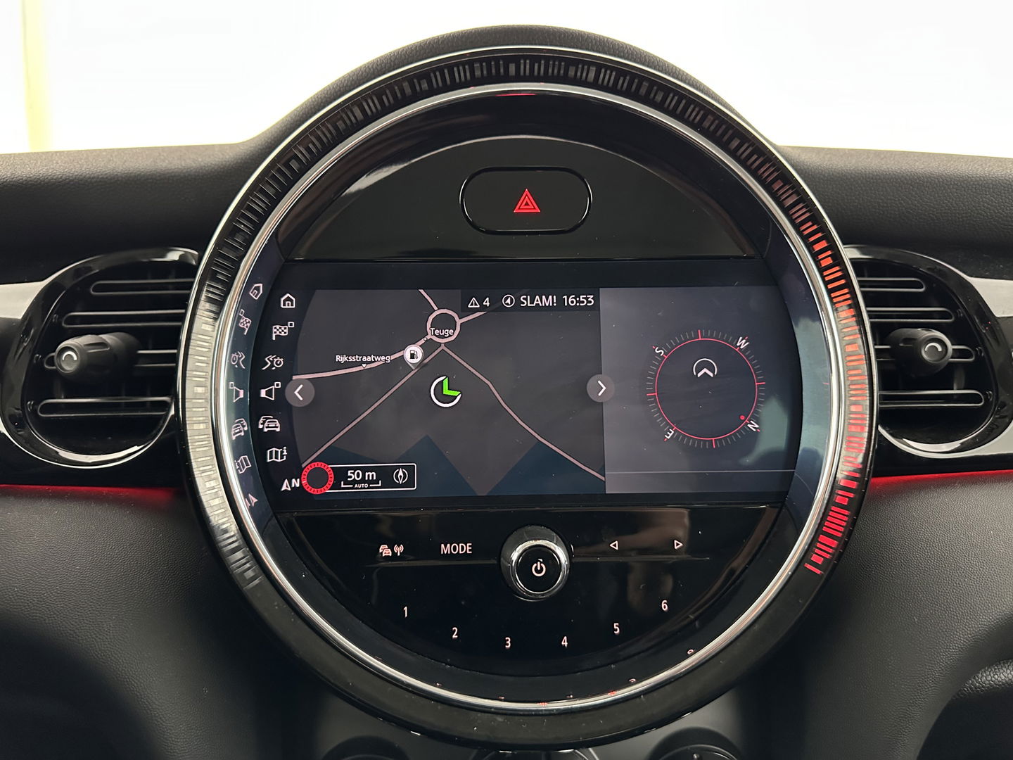 MINI Mini Electric Business Edition 33 kWh [ 3-Fase ] (INCL-BTW) Aut. *LEATHER | FULL-LED | KEYLESS | SPORT-SEATS | NAVI-FULLMAP | ECC | AMBIENT-LIGHT | DAB | DIGI-COCKPIT | PDC | 17"ALU*