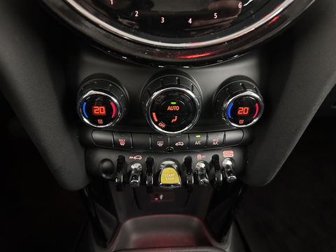 MINI Mini Electric Business Edition 33 kWh [ 3-Fase ] (INCL-BTW) Aut. *LEATHER | FULL-LED | KEYLESS | SPORT-SEATS | NAVI-FULLMAP | ECC | AMBIENT-LIGHT | DAB | DIGI-COCKPIT | PDC | 17"ALU*