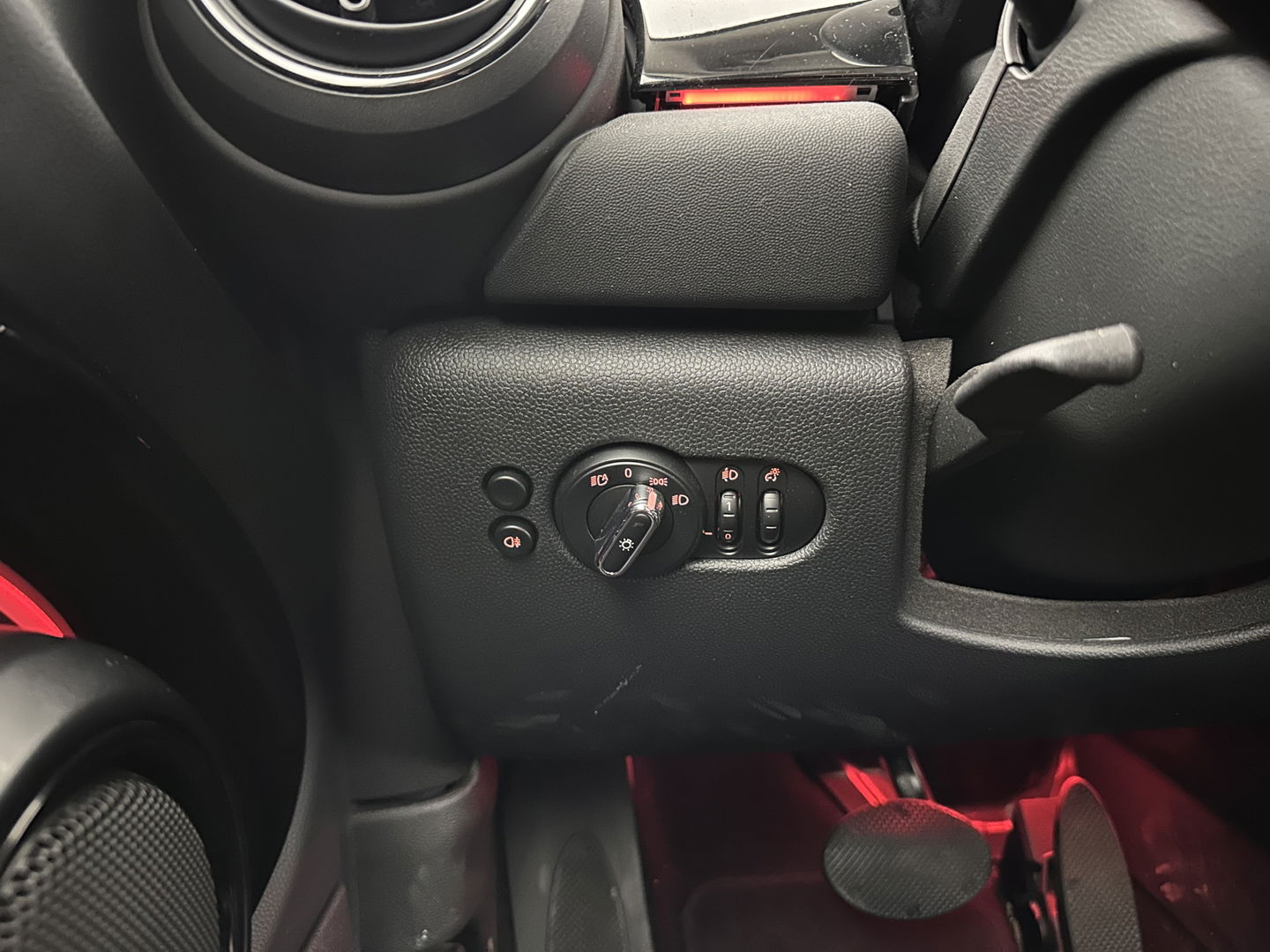 MINI Mini Electric Business Edition 33 kWh [ 3-Fase ] (INCL-BTW) Aut. *LEATHER | FULL-LED | KEYLESS | SPORT-SEATS | NAVI-FULLMAP | ECC | AMBIENT-LIGHT | DAB | DIGI-COCKPIT | PDC | 17"ALU*