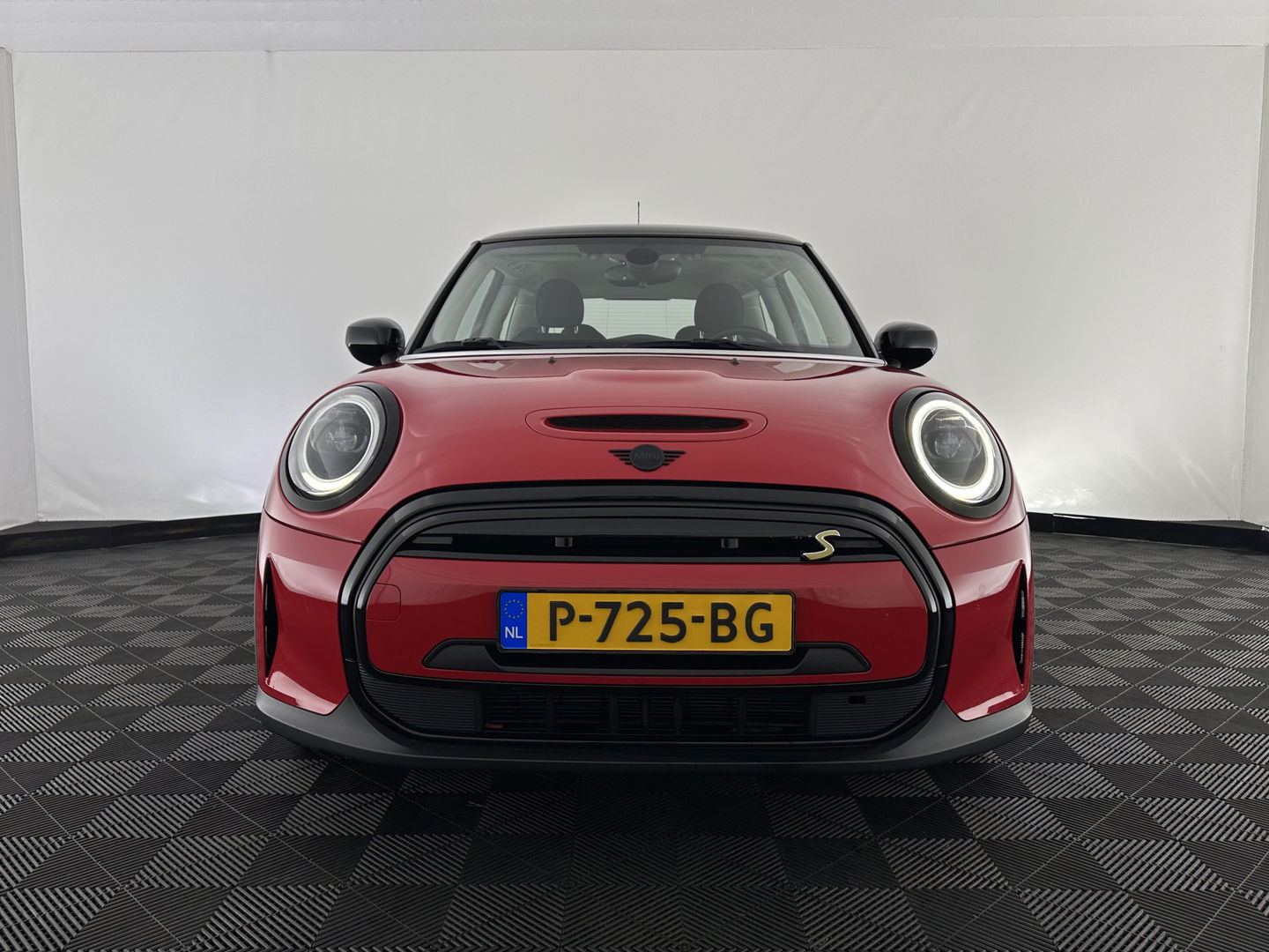 MINI Mini Electric Business Edition 33 kWh [ 3-Fase ] (INCL-BTW) Aut. *LEATHER | FULL-LED | KEYLESS | SPORT-SEATS | NAVI-FULLMAP | ECC | AMBIENT-LIGHT | DAB | DIGI-COCKPIT | PDC | 17"ALU*