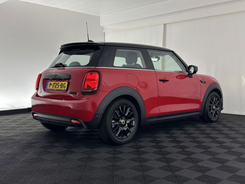 MINI Mini Electric Business Edition 33 kWh [ 3-Fase ] (INCL-BTW) Aut. *LEATHER | FULL-LED | KEYLESS | SPORT-SEATS | NAVI-FULLMAP | ECC | AMBIENT-LIGHT | DAB | DIGI-COCKPIT | PDC | 17"ALU*