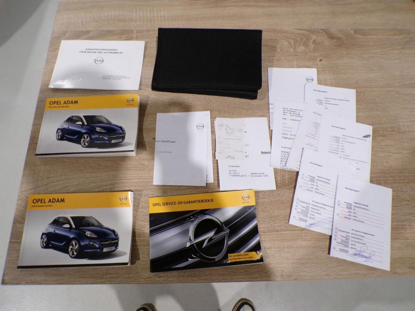 Opel ADAM 1.4 Glam "Origineel NL!" Panoramadak Bluetooth Cruise-control Leer Climatronic 17"Velgen Parkeersensoren