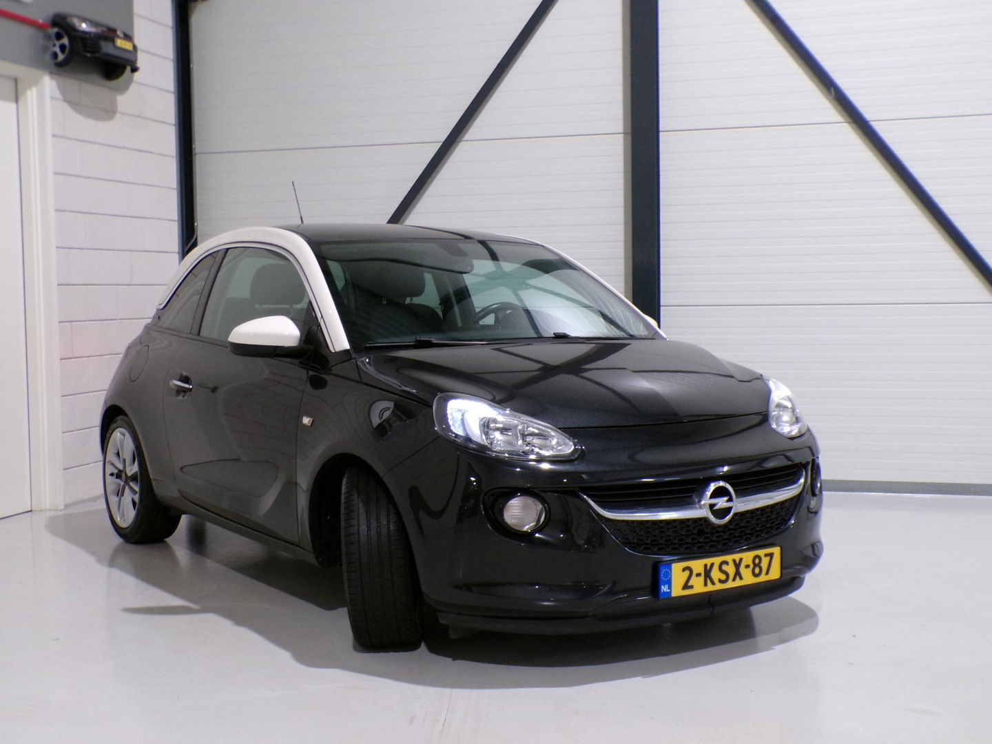 Opel ADAM 1.4 Glam "Origineel NL!" Panoramadak Bluetooth Cruise-control Leer Climatronic 17"Velgen Parkeersensoren