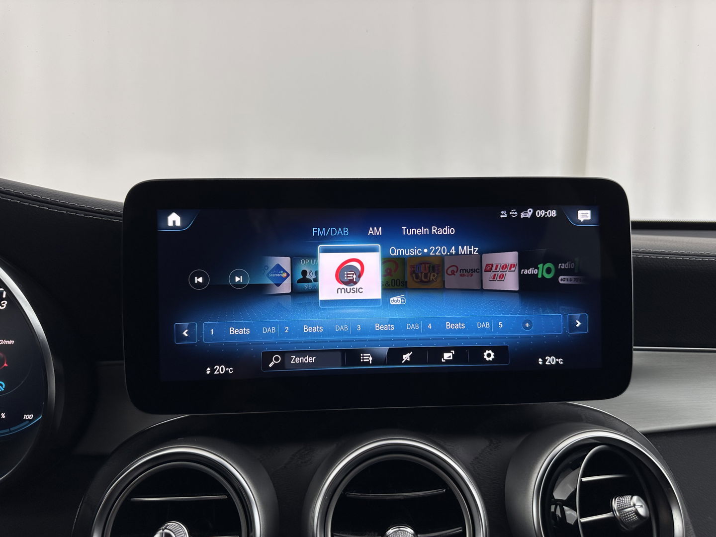 Mercedes-Benz GLC Coupé 300de 4MATIC Business Solution AMG (Plug-in) (INCL.BTW) *LEATHER-FABRIC | FULL-LED | CAMERA | HEATED-SPORTSEATS | NAVI-FULLMAP | PRIVACYGLASS | SHIFTPADDLES | DAB+ | ECC | PDC | CRUISE | 19''ALU*