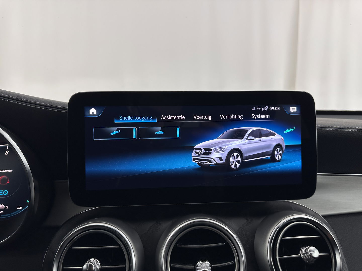 Mercedes-Benz GLC Coupé 300de 4MATIC Business Solution AMG (Plug-in) (INCL.BTW) *LEATHER-FABRIC | FULL-LED | CAMERA | HEATED-SPORTSEATS | NAVI-FULLMAP | PRIVACYGLASS | SHIFTPADDLES | DAB+ | ECC | PDC | CRUISE | 19''ALU*