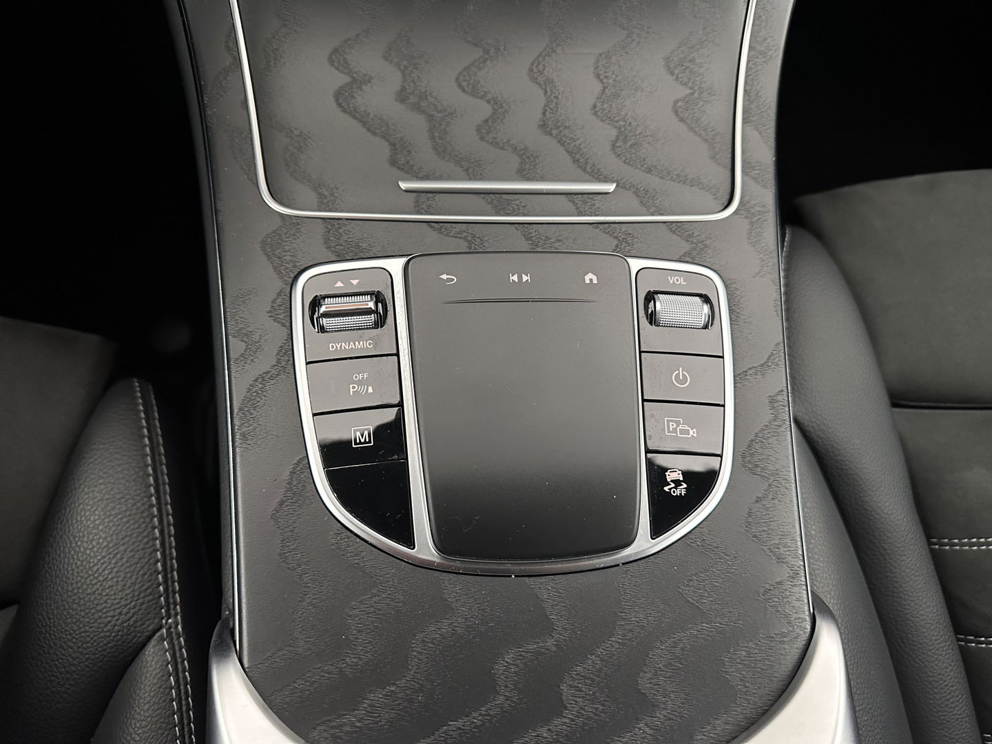 Mercedes-Benz GLC Coupé 300de 4MATIC Business Solution AMG (Plug-in) (INCL.BTW) *LEATHER-FABRIC | FULL-LED | CAMERA | HEATED-SPORTSEATS | NAVI-FULLMAP | PRIVACYGLASS | SHIFTPADDLES | DAB+ | ECC | PDC | CRUISE | 19''ALU*