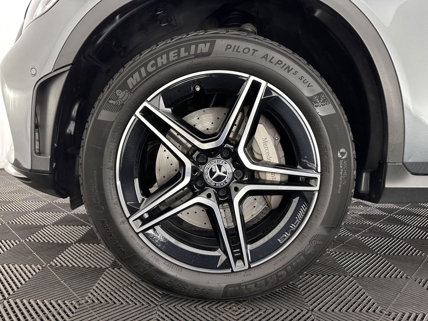 Mercedes-Benz GLC Coupé 300de 4MATIC Business Solution AMG (Plug-in) (INCL.BTW) *LEATHER-FABRIC | FULL-LED | CAMERA | HEATED-SPORTSEATS | NAVI-FULLMAP | PRIVACYGLASS | SHIFTPADDLES | DAB+ | ECC | PDC | CRUISE | 19''ALU*