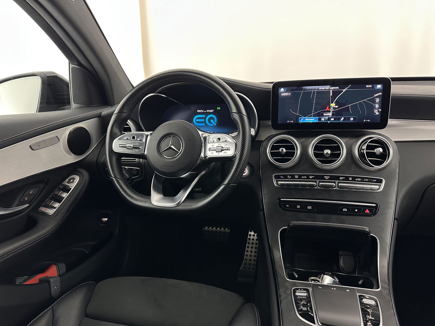 Mercedes-Benz GLC Coupé 300de 4MATIC Business Solution AMG (Plug-in) (INCL.BTW) *LEATHER-FABRIC | FULL-LED | CAMERA | HEATED-SPORTSEATS | NAVI-FULLMAP | PRIVACYGLASS | SHIFTPADDLES | DAB+ | ECC | PDC | CRUISE | 19''ALU*