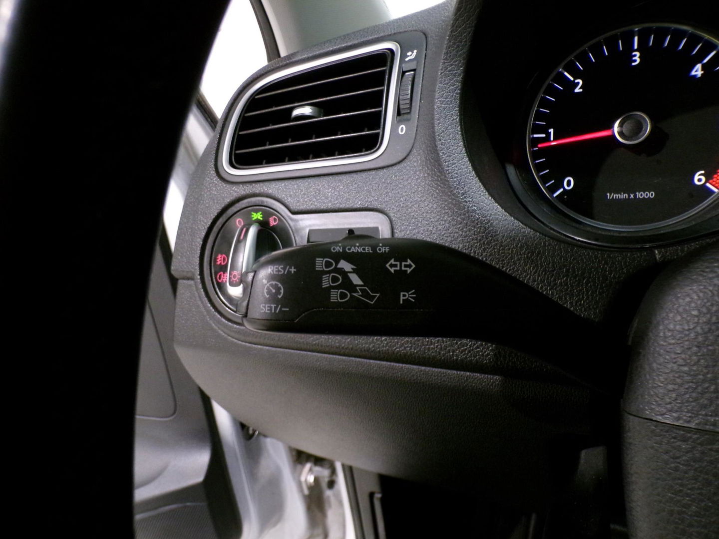 Volkswagen Polo 1.2 TDI BlueMotion Comfortline "Origineel NL!" Trekhaak Apple-Carplay Airco Cruise-control 4-Season 2e-eigenaar