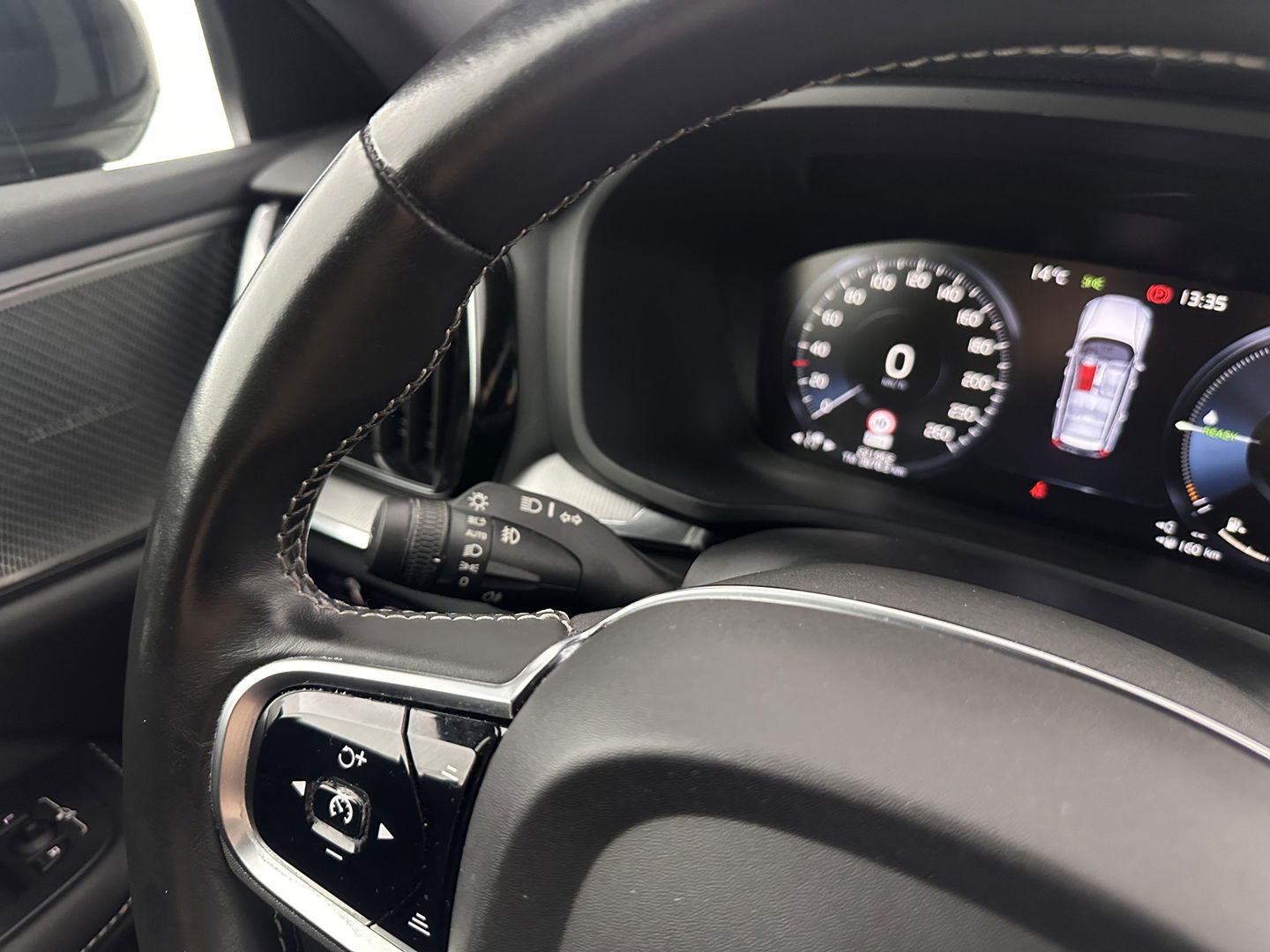 Volvo V60 2.0 T6 Recharge AWD R-Design (Plug-in) (INCL.BTW) Aut. *PANO | HEAD-UP | LEATHER-FABRIC | FULL-LED | MEMORY-PACK | HARMAN/KARDON | DIGI-COCKPIT | HEATED-SPORTSEATS | KEYLESS | DAB+ | NAVI-FULLMAP | PDC | CRUISE | TOWBAR | 19''ALU*