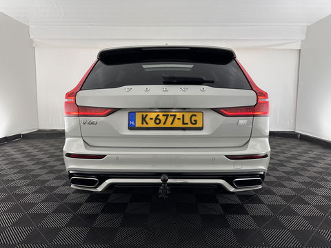 Volvo V60 2.0 T6 Recharge AWD R-Design (Plug-in) (INCL.BTW) Aut. *PANO | HEAD-UP | LEATHER-FABRIC | FULL-LED | MEMORY-PACK | HARMAN/KARDON | DIGI-COCKPIT | HEATED-SPORTSEATS | KEYLESS | DAB+ | NAVI-FULLMAP | PDC | CRUISE | TOWBAR | 19''ALU*