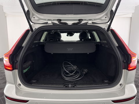 Volvo V60 2.0 T6 Recharge AWD R-Design (Plug-in) (INCL.BTW) Aut. *PANO | HEAD-UP | LEATHER-FABRIC | FULL-LED | MEMORY-PACK | HARMAN/KARDON | DIGI-COCKPIT | HEATED-SPORTSEATS | KEYLESS | DAB+ | NAVI-FULLMAP | PDC | CRUISE | TOWBAR | 19''ALU*