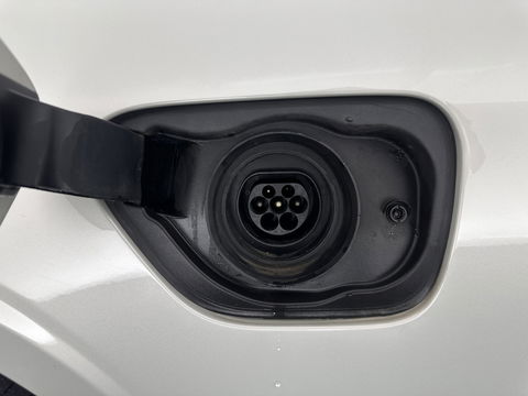 Volvo V60 2.0 T6 Recharge AWD R-Design (Plug-in) (INCL.BTW) Aut. *PANO | HEAD-UP | LEATHER-FABRIC | FULL-LED | MEMORY-PACK | HARMAN/KARDON | DIGI-COCKPIT | HEATED-SPORTSEATS | KEYLESS | DAB+ | NAVI-FULLMAP | PDC | CRUISE | TOWBAR | 19''ALU*